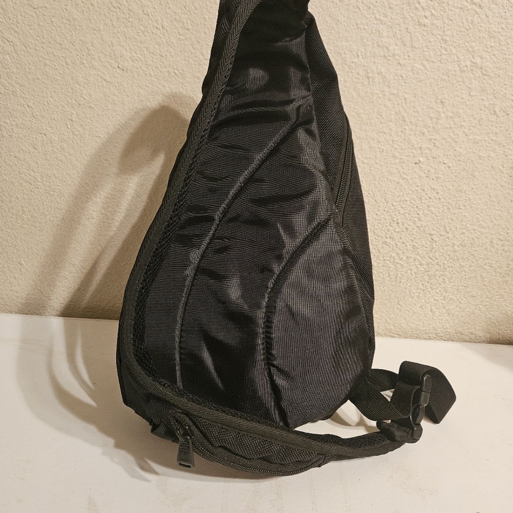FūL Sling Shoulder Backpack - Picture 2 of 6